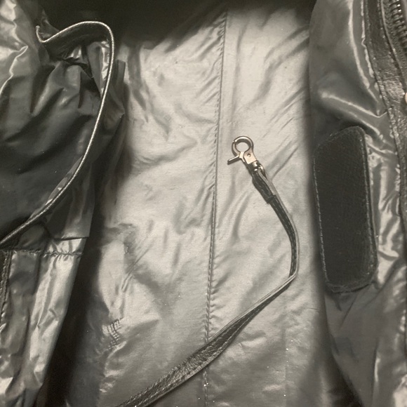 Minnie Rose tote black nylon quilted over nite bag 2 handles roomy good carry on - Picture 6 of 10